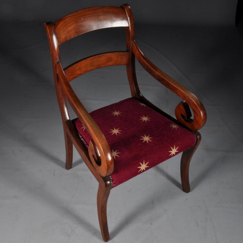 Antieke stoelen Mahoniehouten bureaustoel Schotland ca Antieke stoelen Mahoniehouten bureaustoel Schotland ca